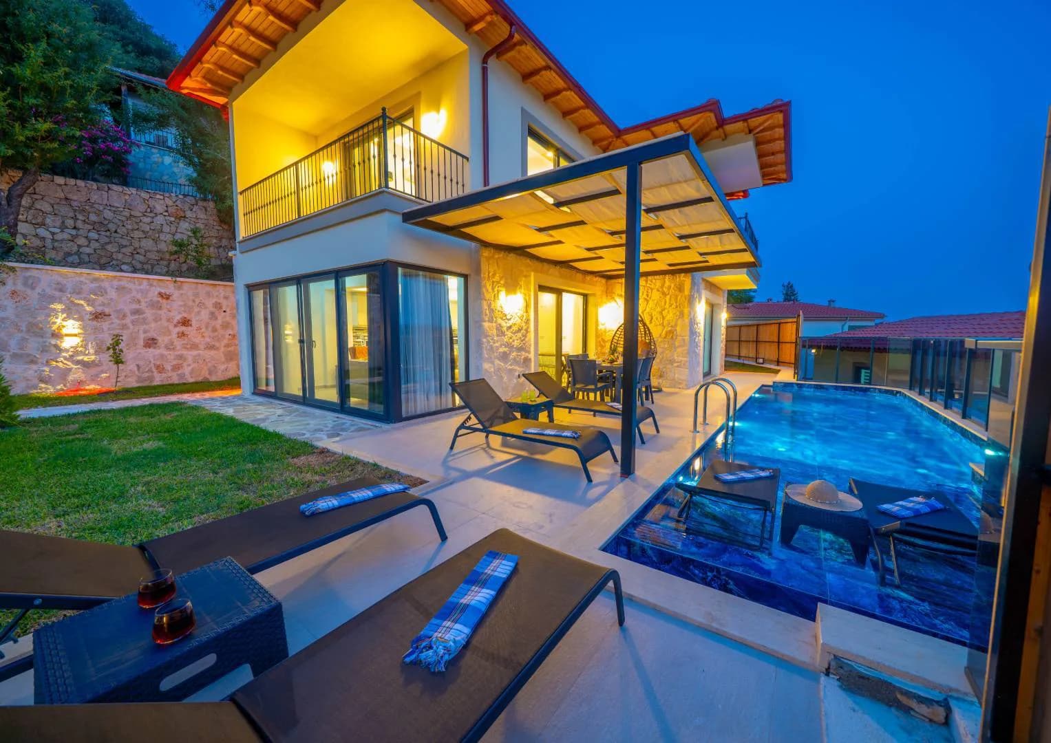 Kaş Çukurbağ'da Ormanın İçerisinde, Özel Havuzlu, 6 Kişilik Villa görsel 1