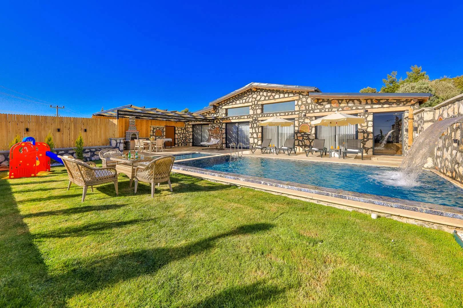 Kaş Çavdır'da Gözlerden Uzak Konumda, Özel Havuzlu, Taş Villa görsel 1
