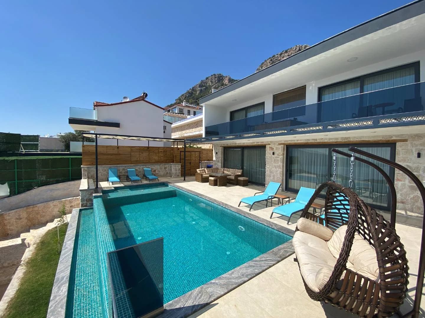 Kaş Bezirgan'da Muhteşem Manzaralı, Özel Havuzlu, Kiralık Villa görsel 1