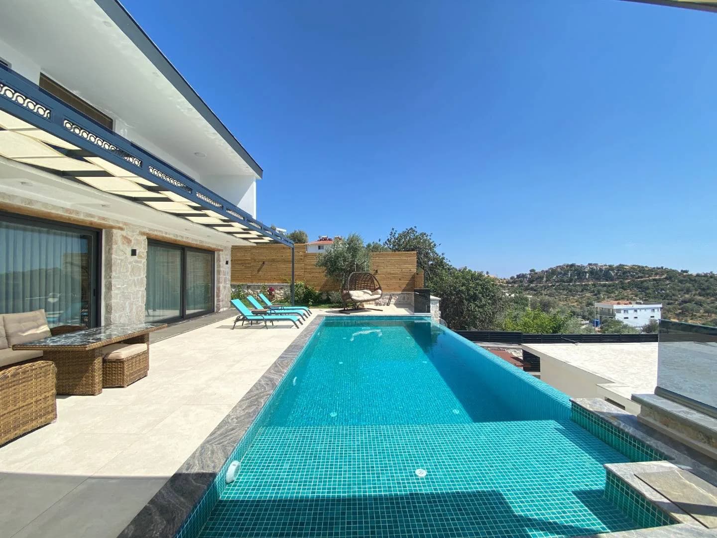 Kaş Bezirgan'da Muhteşem Manzaralı, Özel Havuzlu, Kiralık Villa görsel 3
