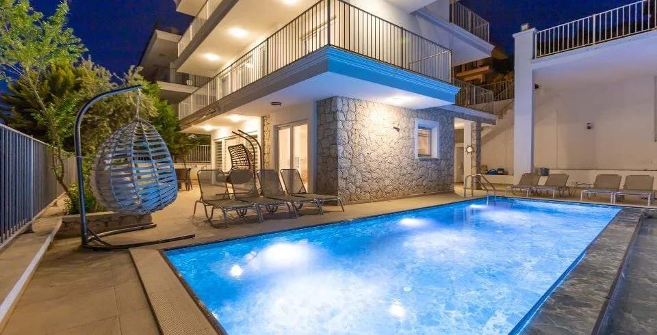 Kaş Kalkan'da Merkeze Yakın Konumda, Özel Havuzlu, Konforlu Villa görsel 1