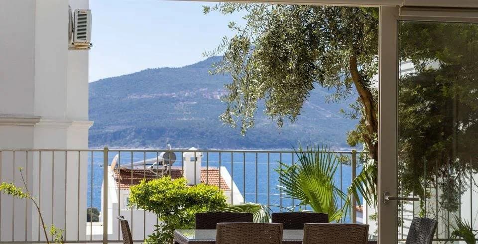 Kaş Kalkan'da Merkeze Yakın Konumda, Özel Havuzlu, Konforlu Villa görsel 3