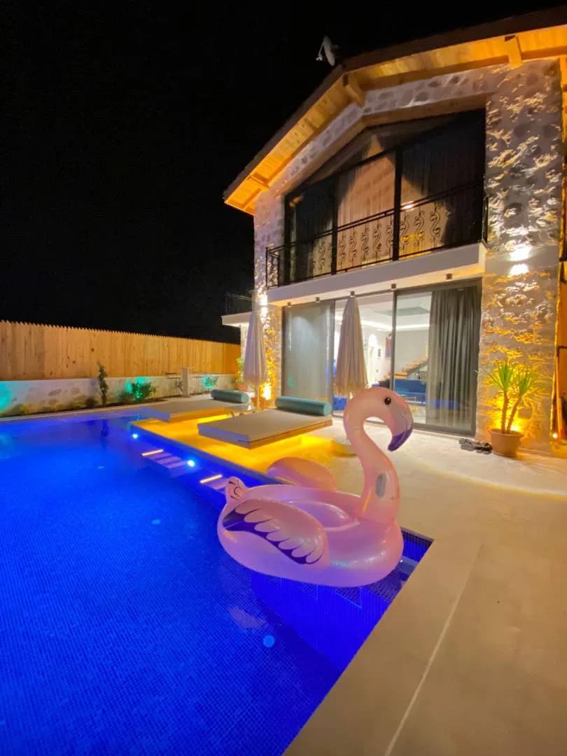 Kaş Çayköy'de Ferah Bahçe İçerisinde, Özel Havuzlu, Taş Villa görsel 1