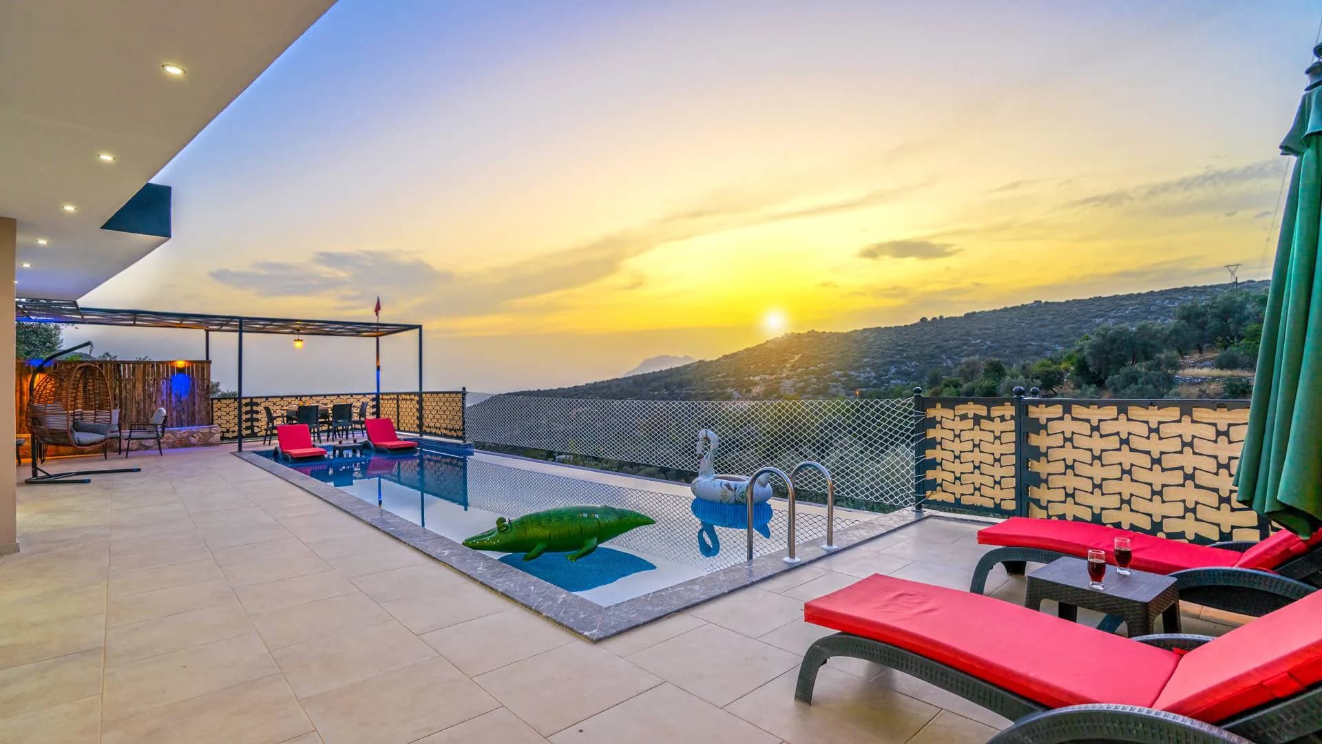 Kaş İslamlar'da Enfes Manzaralı, Özel Havuzlu, Kiralık Villa görsel 3