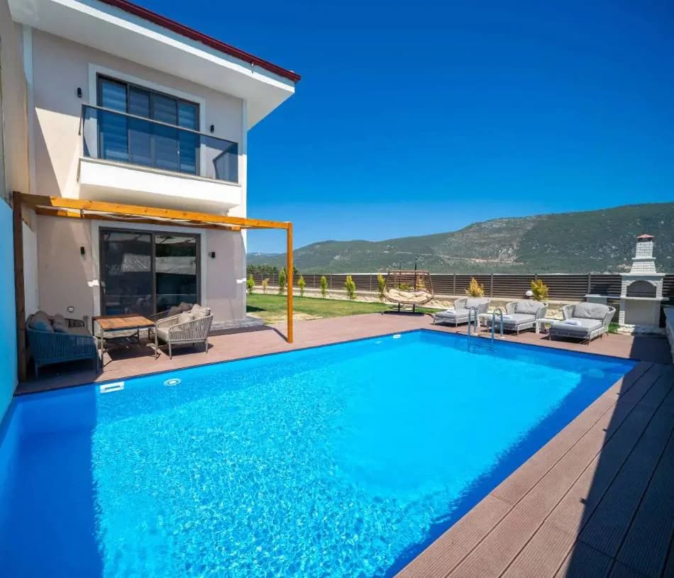 Kaş Kasaba'da Sessiz Konumda, Özel Havuzlu, 2+1 Villa görsel 1