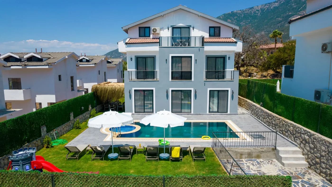 Fethiye Ölüdeniz'de Bahçeli, Özel Havuzlu, Yazlık Villa görsel 1