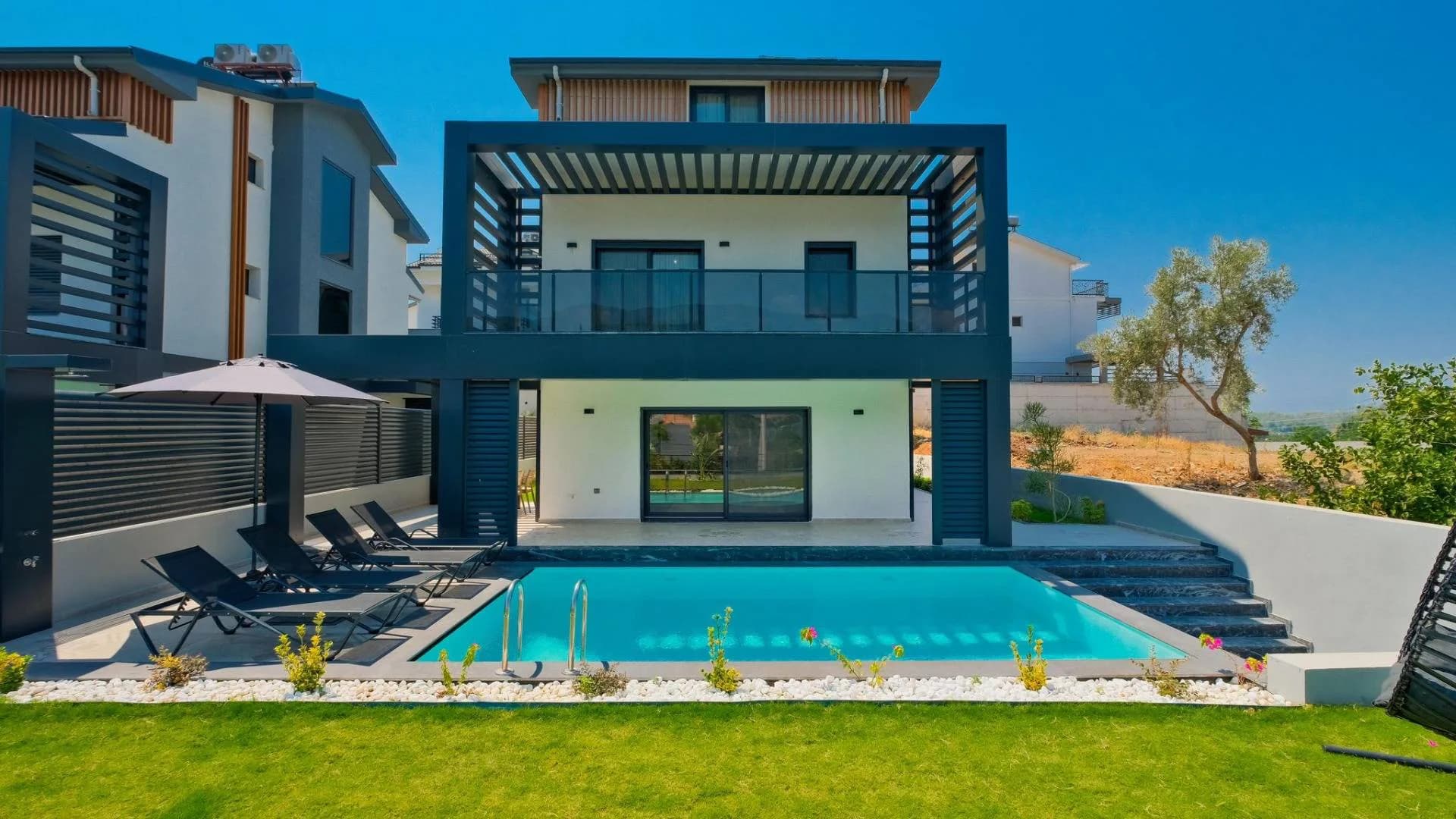 Fethiye Kargı'da Geniş Bahçe İçerisinde, Özel Havuzlu, Modern Villa görsel 3