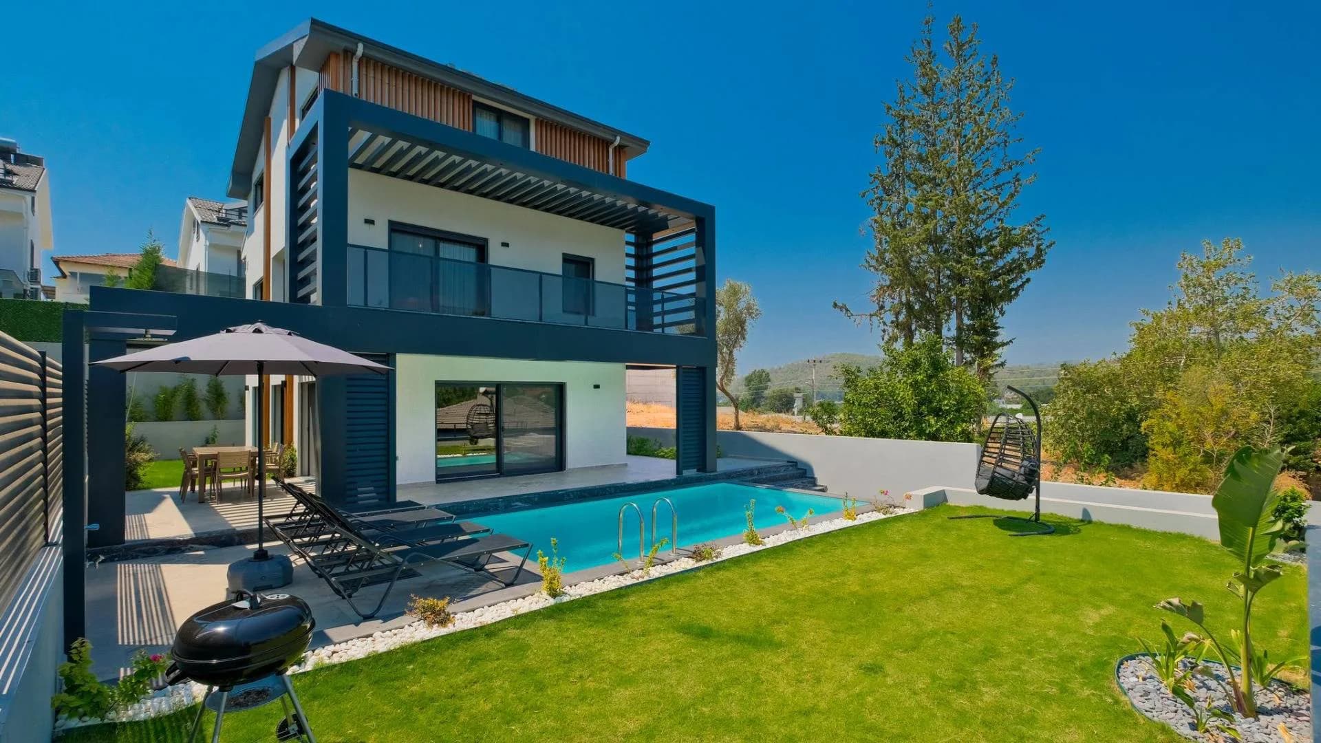 Fethiye Kargı'da Geniş Bahçe İçerisinde, Özel Havuzlu, Modern Villa görsel 2