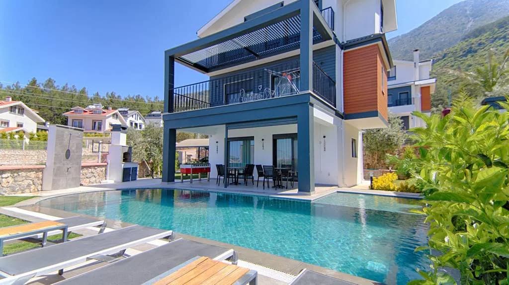 Fethiye Ölüdeniz'de Geniş Bahçeli, Özel Havuzlu, Jakuzili, Ferah Villa görsel 1