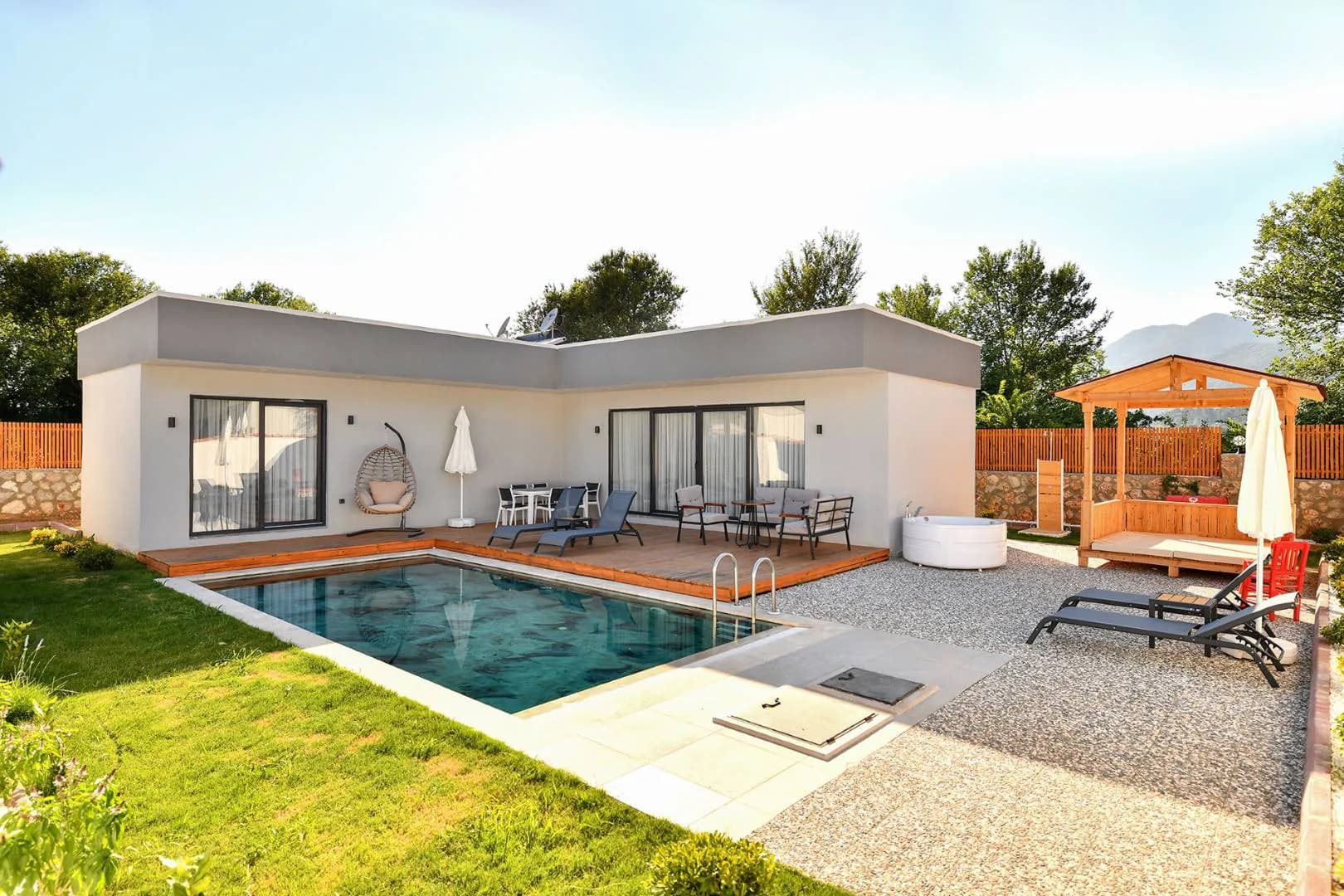 Fethiye Yeşilüzümlü'de Doğa İle İç İçe, Özel Havuzlu, 2+1 Lüks Villa görsel 1