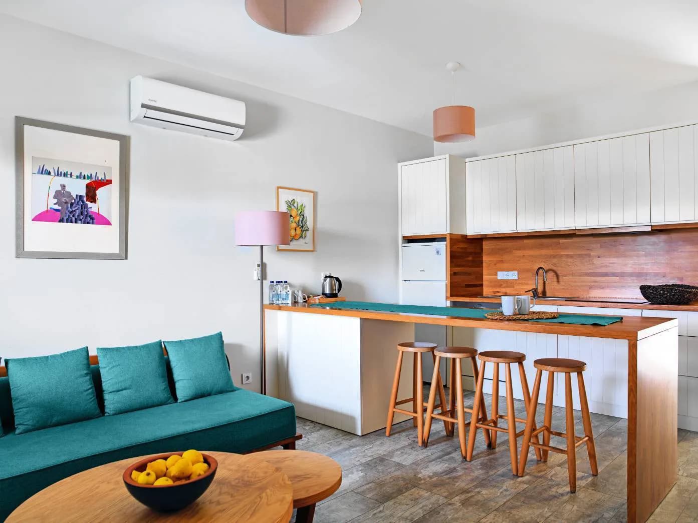 Bodrum Bitez'de Konforlu, Havuz ve Bahçe Manzaralı, 1+1 Suite Daire görsel 1