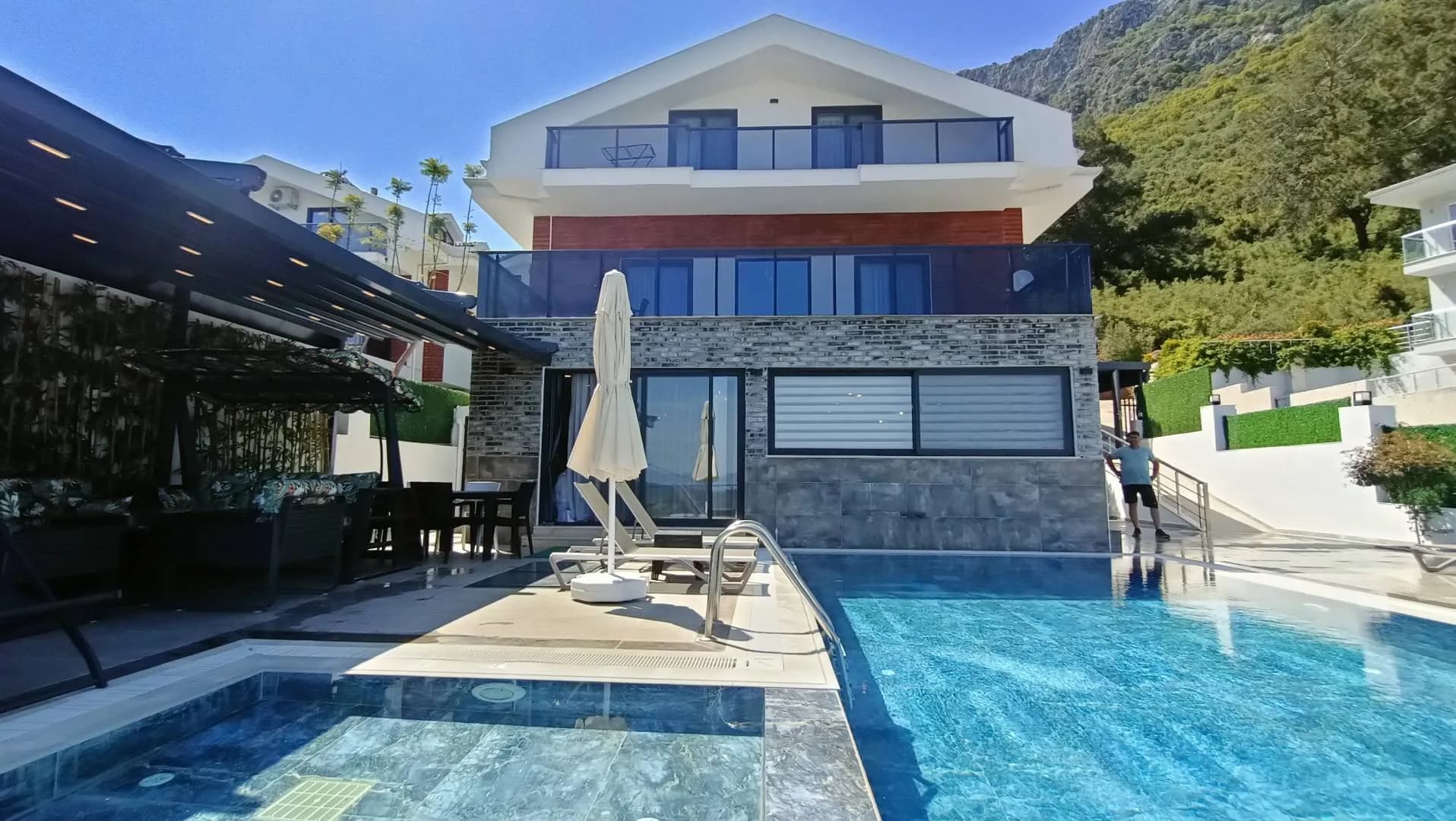 Fethiye Ölüdeniz'de Yeşillikler İçerisinde, Özel Havuzlu, Ferah Villa görsel 1