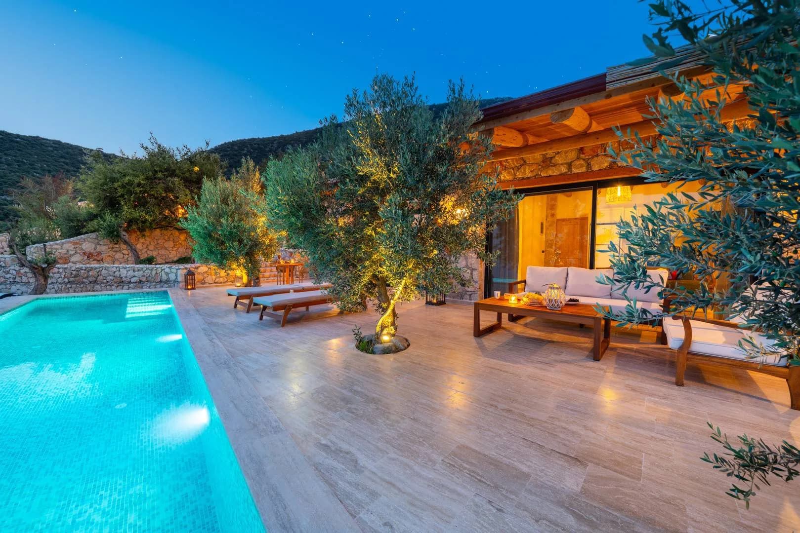 Kalkan Kalamar'da Denize Sıfır, Özel Plajlı ve Özel Havuzlu, Kiralık Villa görsel 3