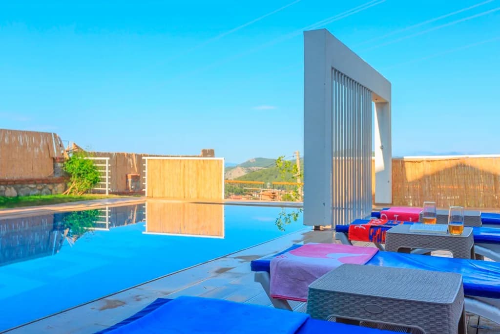 Fethiye Ölüdeniz'de Vadi Manzaralı, Özel Havuzlu, Modern Kiralık Villa görsel 2