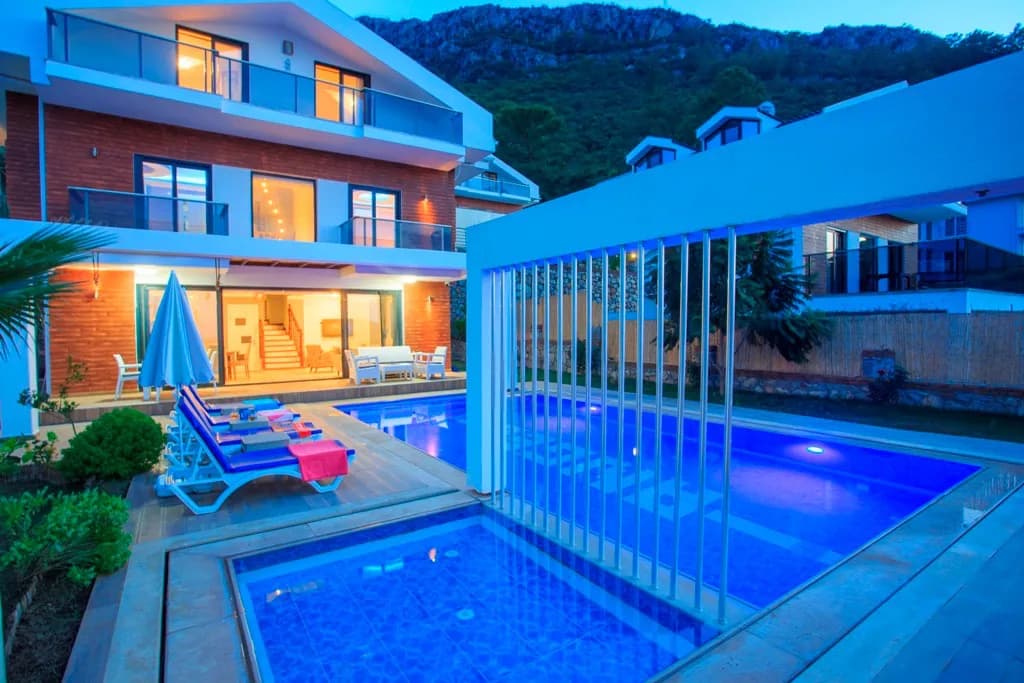 Fethiye Ölüdeniz'de Vadi Manzaralı, Özel Havuzlu, Modern Kiralık Villa görsel 1