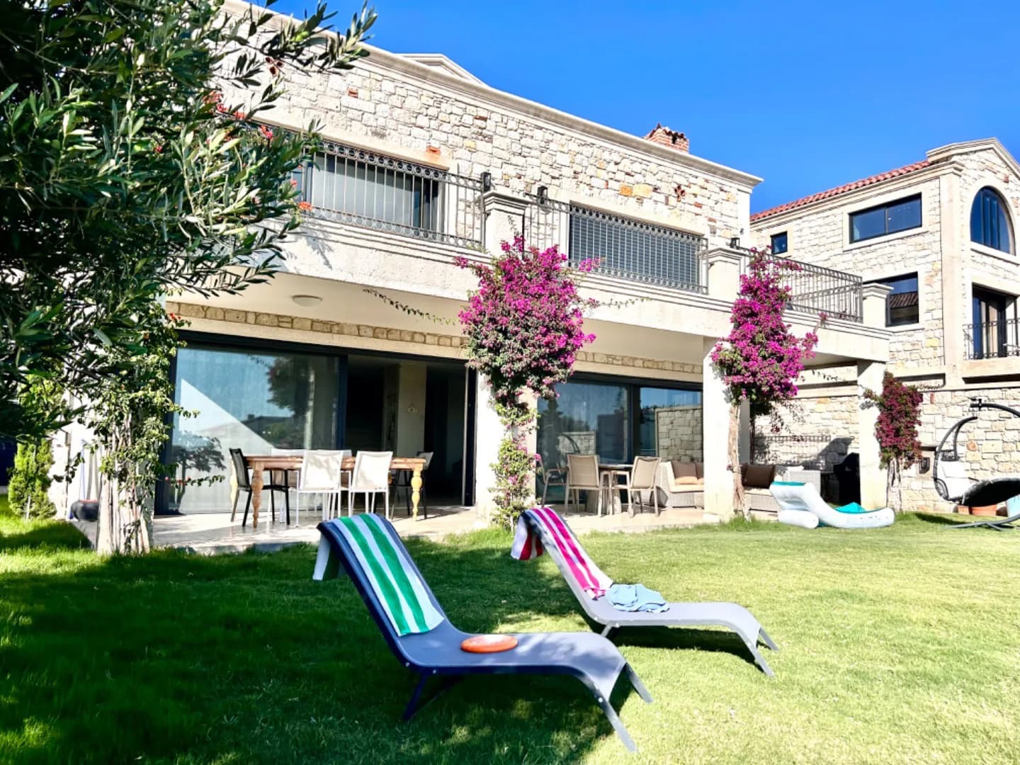 Çeşme'de Kalabalık Aileler İçin Uygun, Özel Havuzlu, Lüks Villa görsel 2