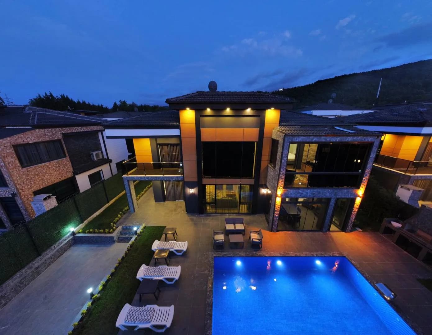 Sapanca Kırkpınar’ın Eşsiz Doğasında, Isıtmalı Özel Havuzlu, Kiralık Villa görsel 1