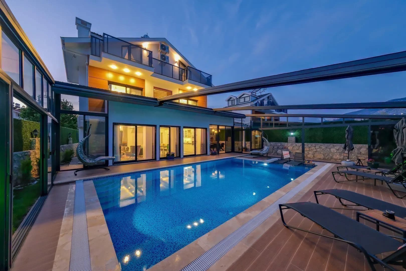 Fethiye Ölüdeniz'de Geniş Ailelere Uygun, Isıtmalı Havuzlu, Lüks Villa görsel 1