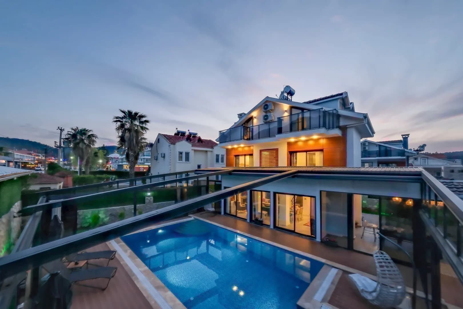 Fethiye Ölüdeniz'de Geniş Ailelere Uygun, Isıtmalı Havuzlu, Lüks Villa görsel 2