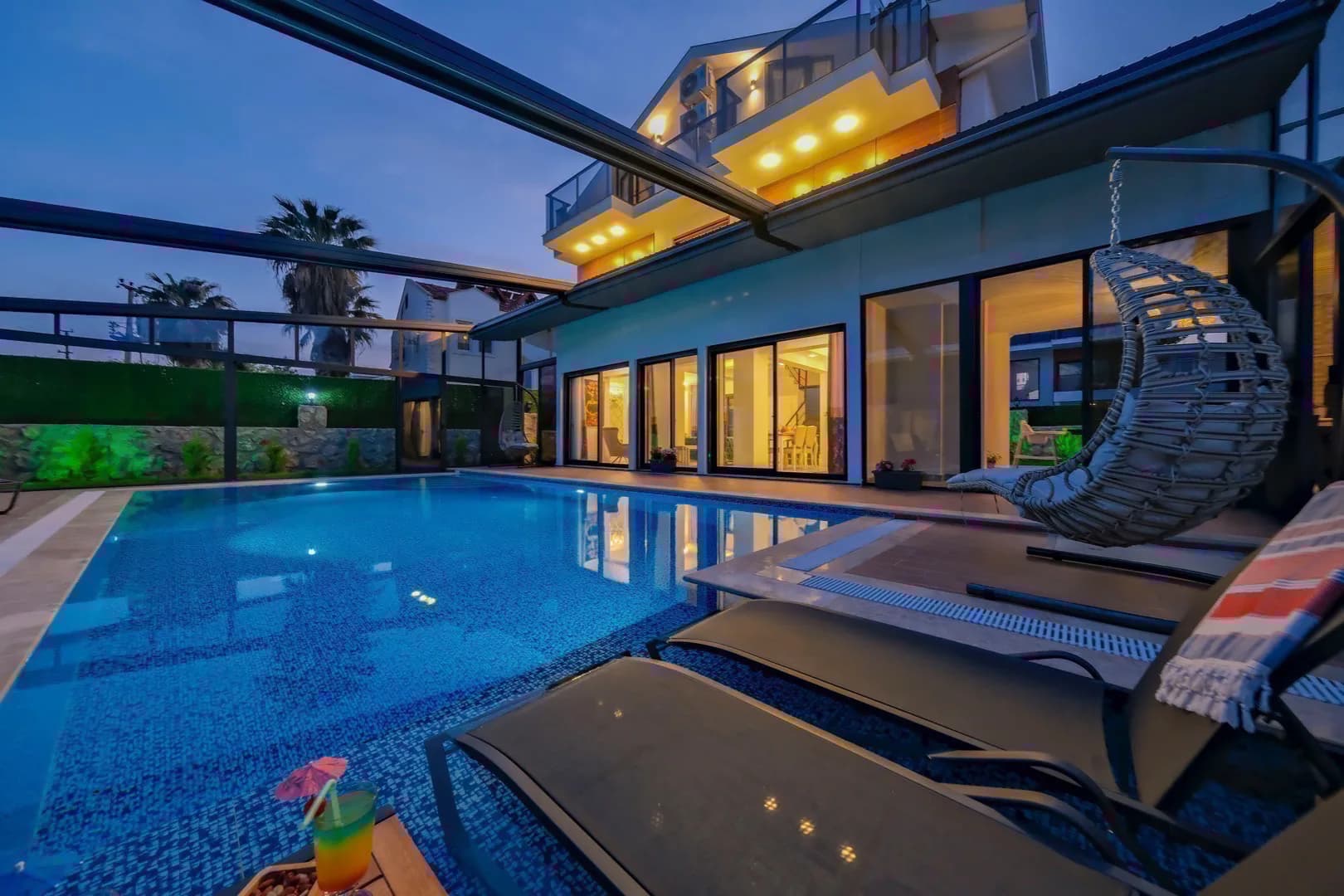 Fethiye Ölüdeniz'de Geniş Ailelere Uygun, Isıtmalı Havuzlu, Lüks Villa görsel 3