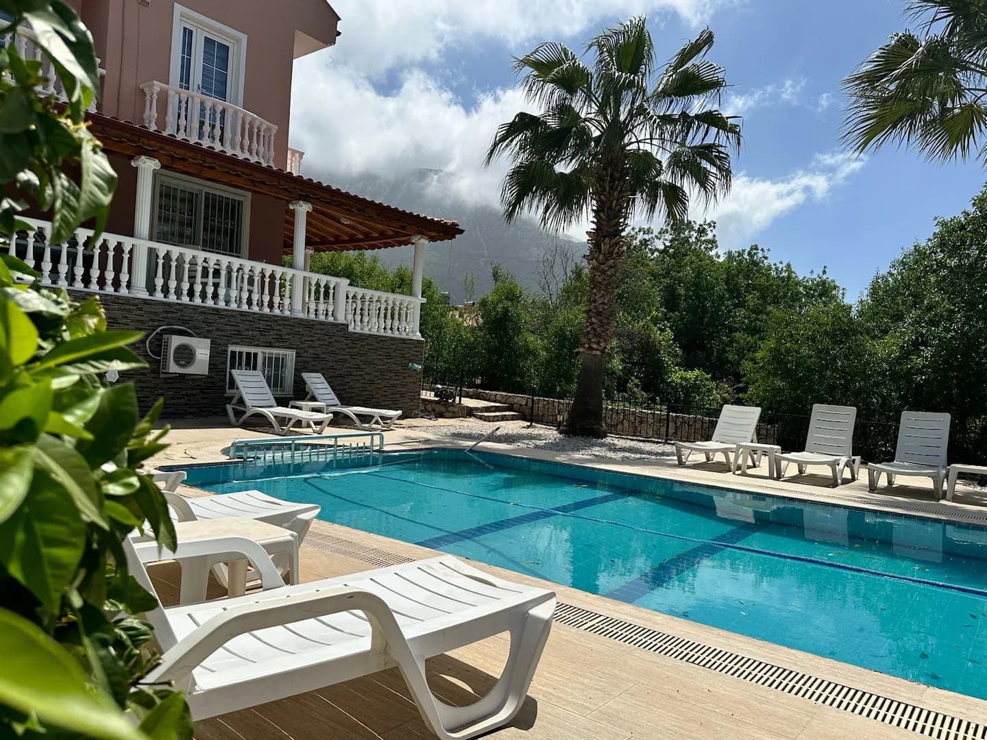 Fethiye Ölüdeniz'de Geniş Ailelere Uygun, Özel Havuzlu, Estetik Villa görsel 2