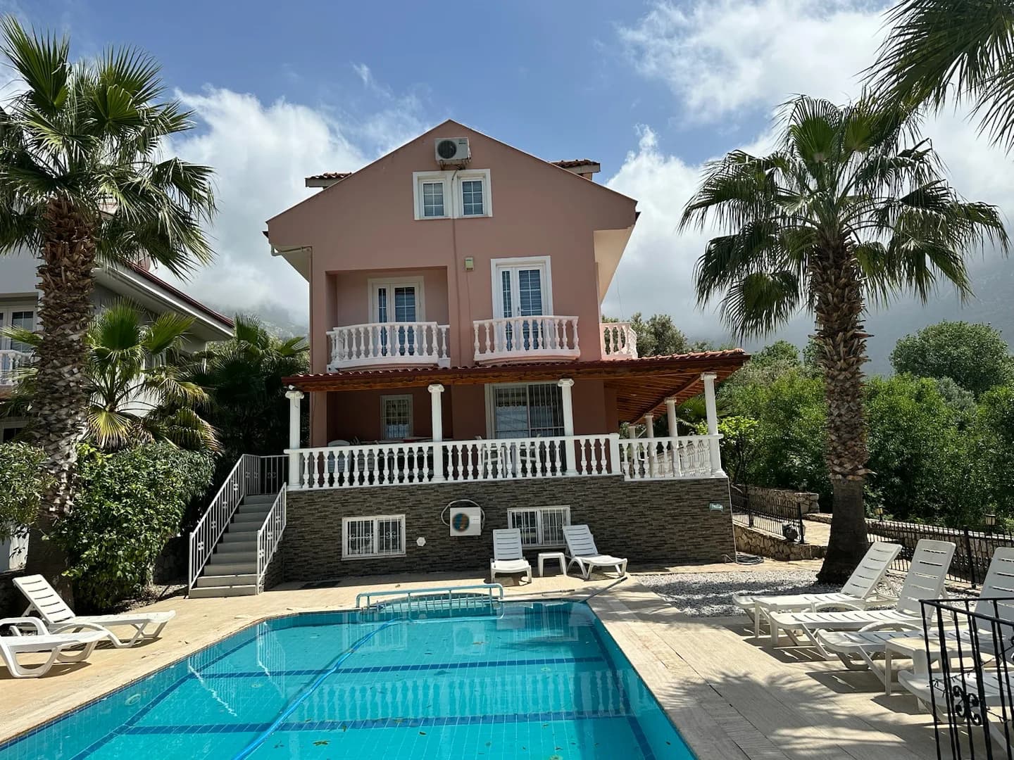Fethiye Ölüdeniz'de Geniş Ailelere Uygun, Özel Havuzlu, Estetik Villa görsel 1