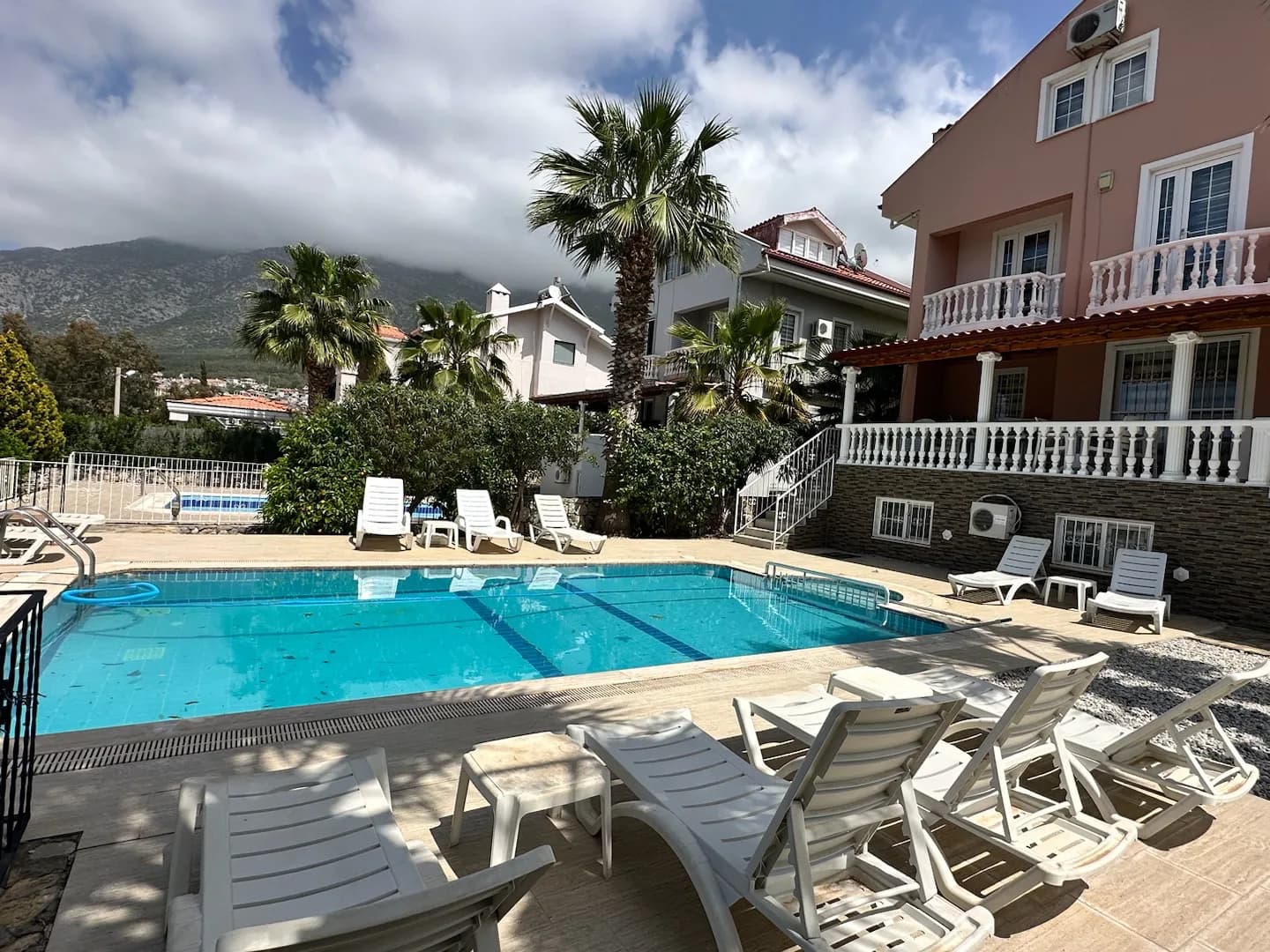 Fethiye Ölüdeniz'de Geniş Ailelere Uygun, Özel Havuzlu, Estetik Villa görsel 3