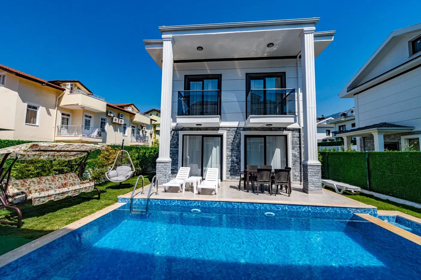 Fethiye Ölüdeniz'de Plaja Yakın, Özel Havuzlu, Konforlu Villa görsel 1