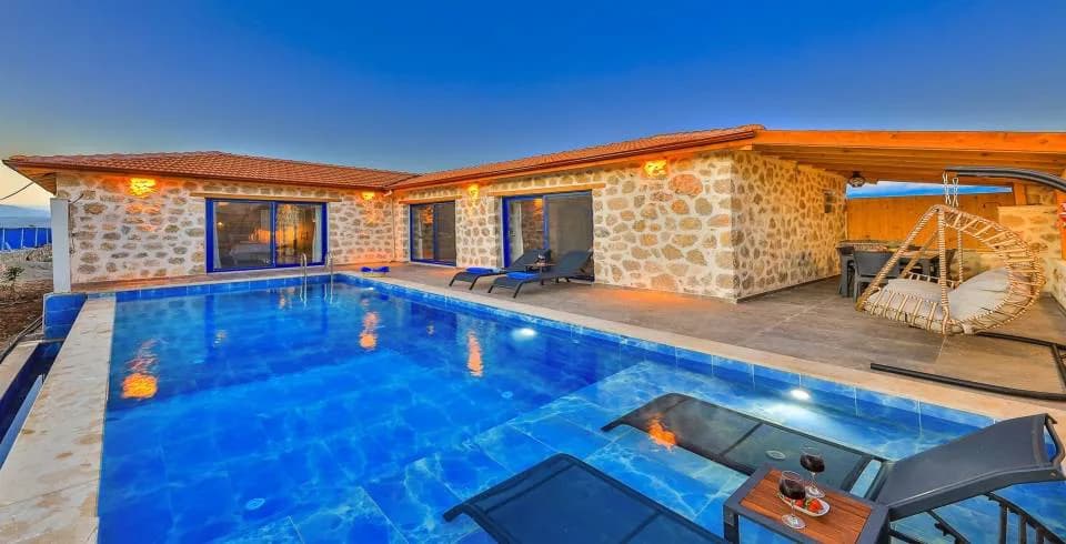 Kaş Gelemiş'de Denize Yakın Konumda, Özel Havuzlu, Kiralık Villa görsel 1