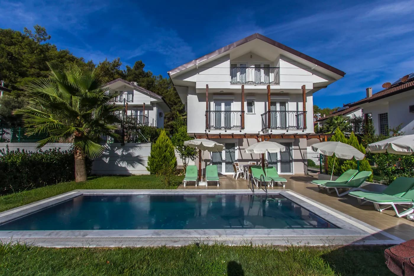 Fethiye Ölüdeniz'de Geniş Gruplara Uygun, Özel Havuzlu, Bahçeli Villa görsel 3