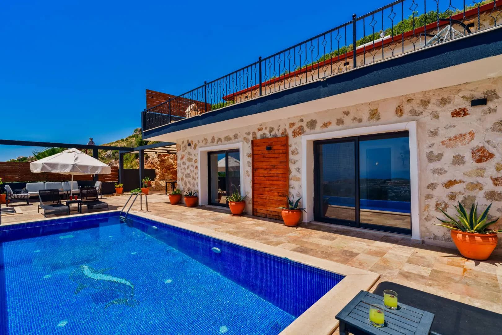 Kaş İslamlar'da Doğanın Kalbinde, Korunaklı Özel Havuzlu, Taş Villa görsel 2