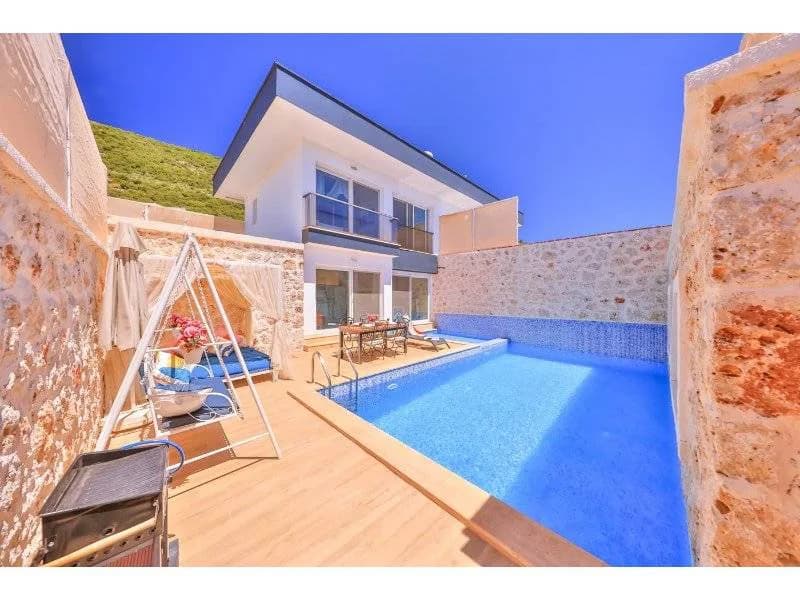 Kaş Çukurbağ'da Modern Tasarımlı, Özel Havuzlu, Lüks Villa görsel 1