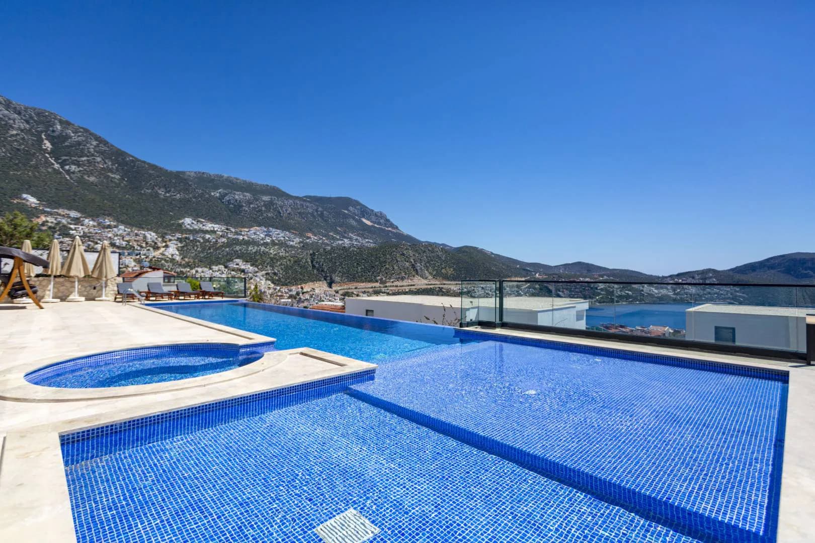 Kaş Kalkan'da Geniş Ailelere Uygun, Özel Havuzlu, Modern Villa görsel 3