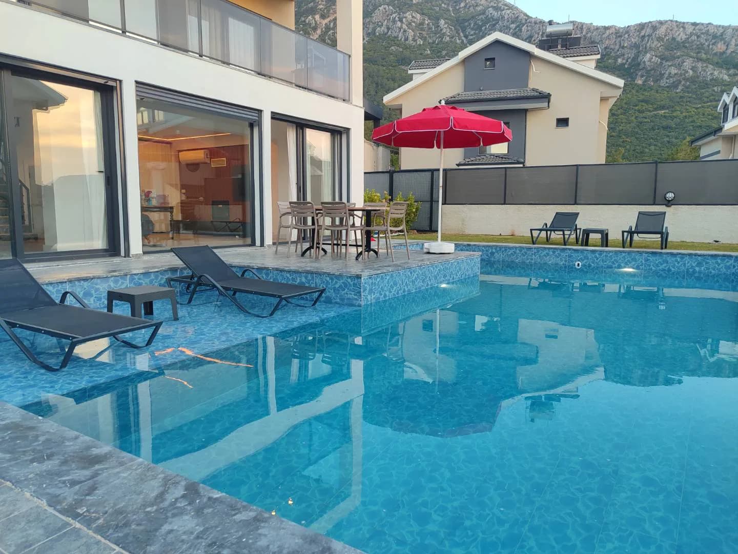 Fethiye Ölüdeniz'de Geniş Ailelere Uygun, Özel Havuzlu, Lüks Villa görsel 1
