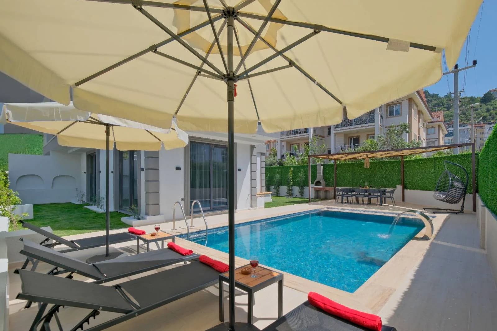 Fethiye Patlangıç'ta Geniş Ailelere Uygun, Özel Havuzlu, İkiz Villa görsel 3