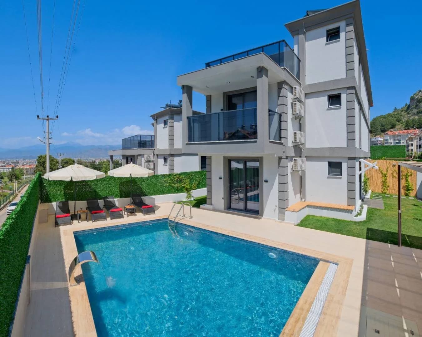 Fethiye Patlangıç'ta Geniş Ailelere Uygun, Özel Havuzlu, İkiz Villa görsel 1