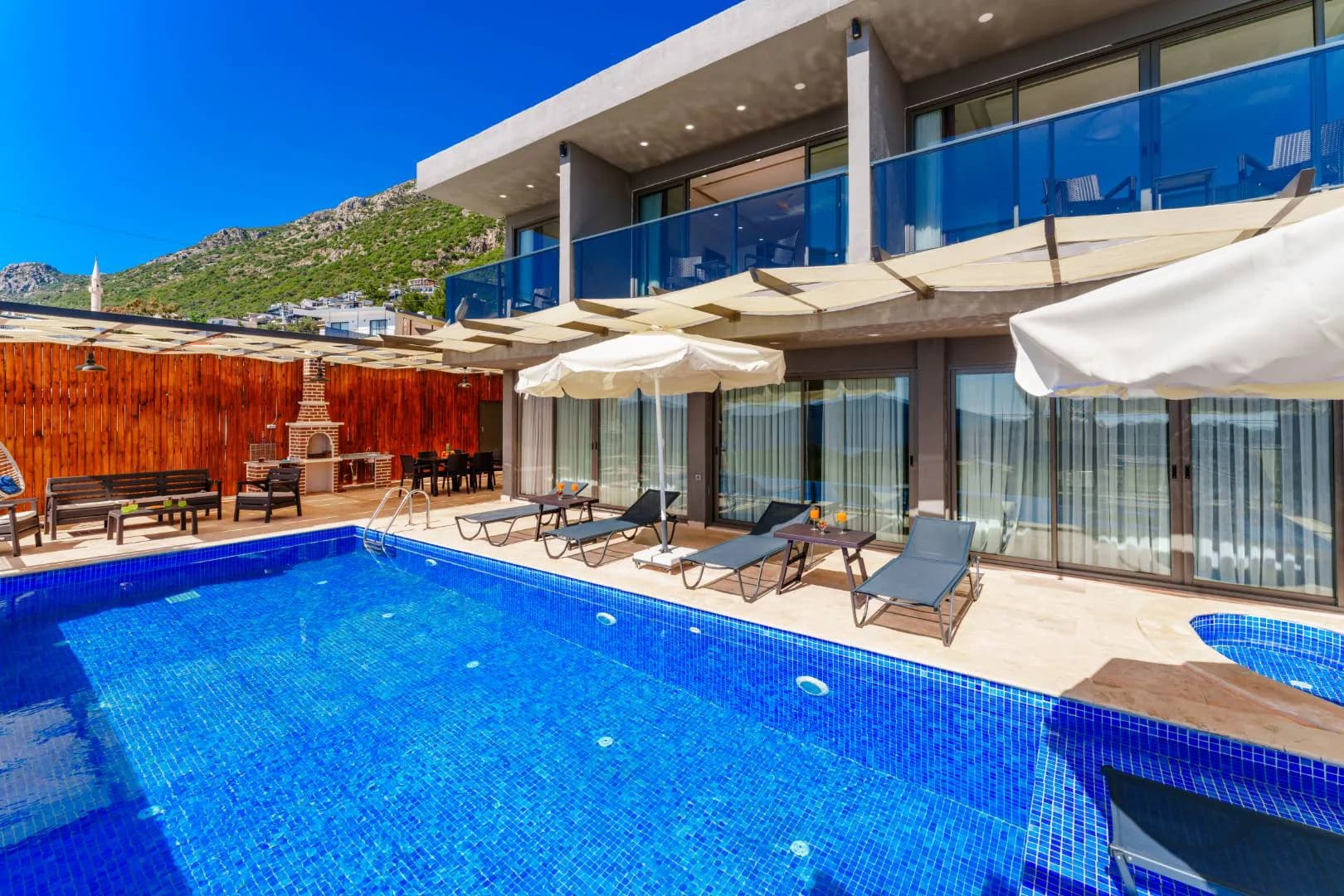 Kaş Bezirgan'da Deniz Ve Doğa Manzaralı, Özel Havuzlu, Lüks Villa görsel 1