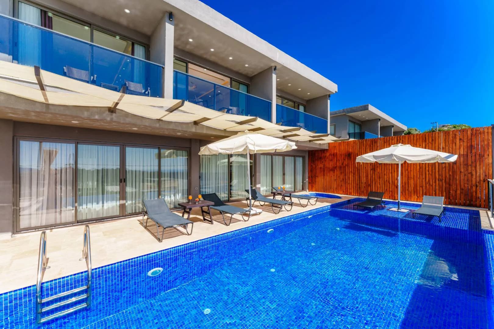 Kaş Bezirgan'da Deniz Ve Doğa Manzaralı, Özel Havuzlu, Lüks Villa görsel 3