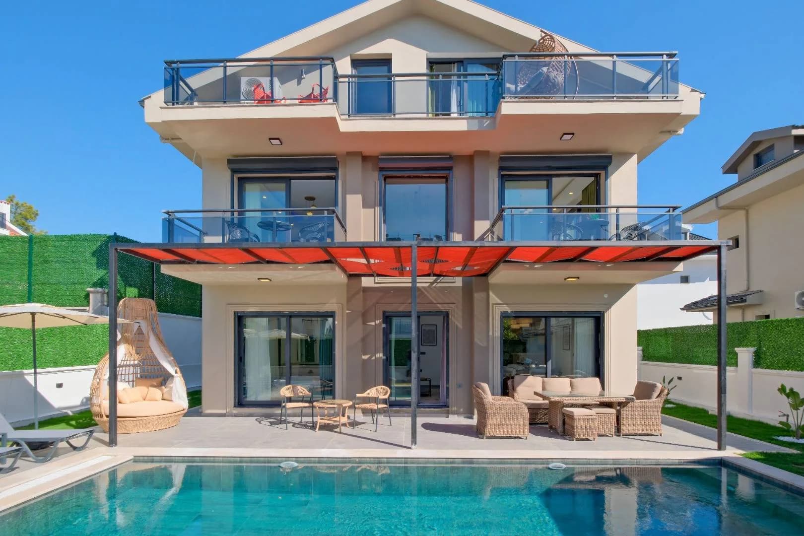Fethiye Kargı'da Modern Tasarımlı, Özel Havuzlu, Lüks Villa görsel 1