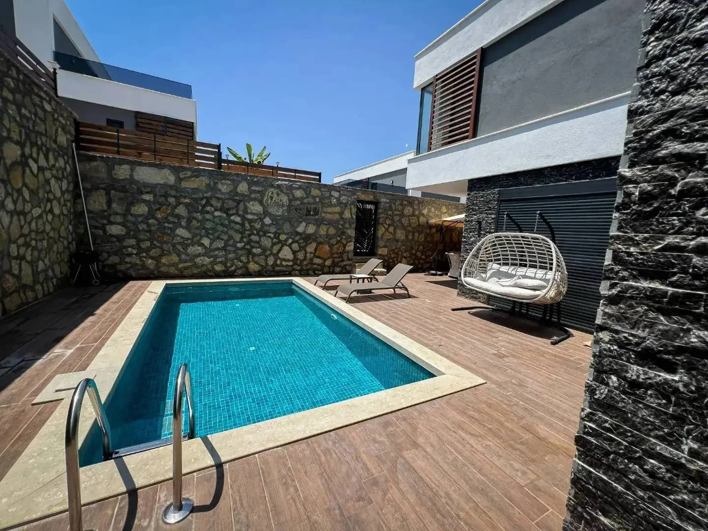 Alanya İncekum'da Site İçerisinde, Özel Havuzlu, Modern Villa görsel 3