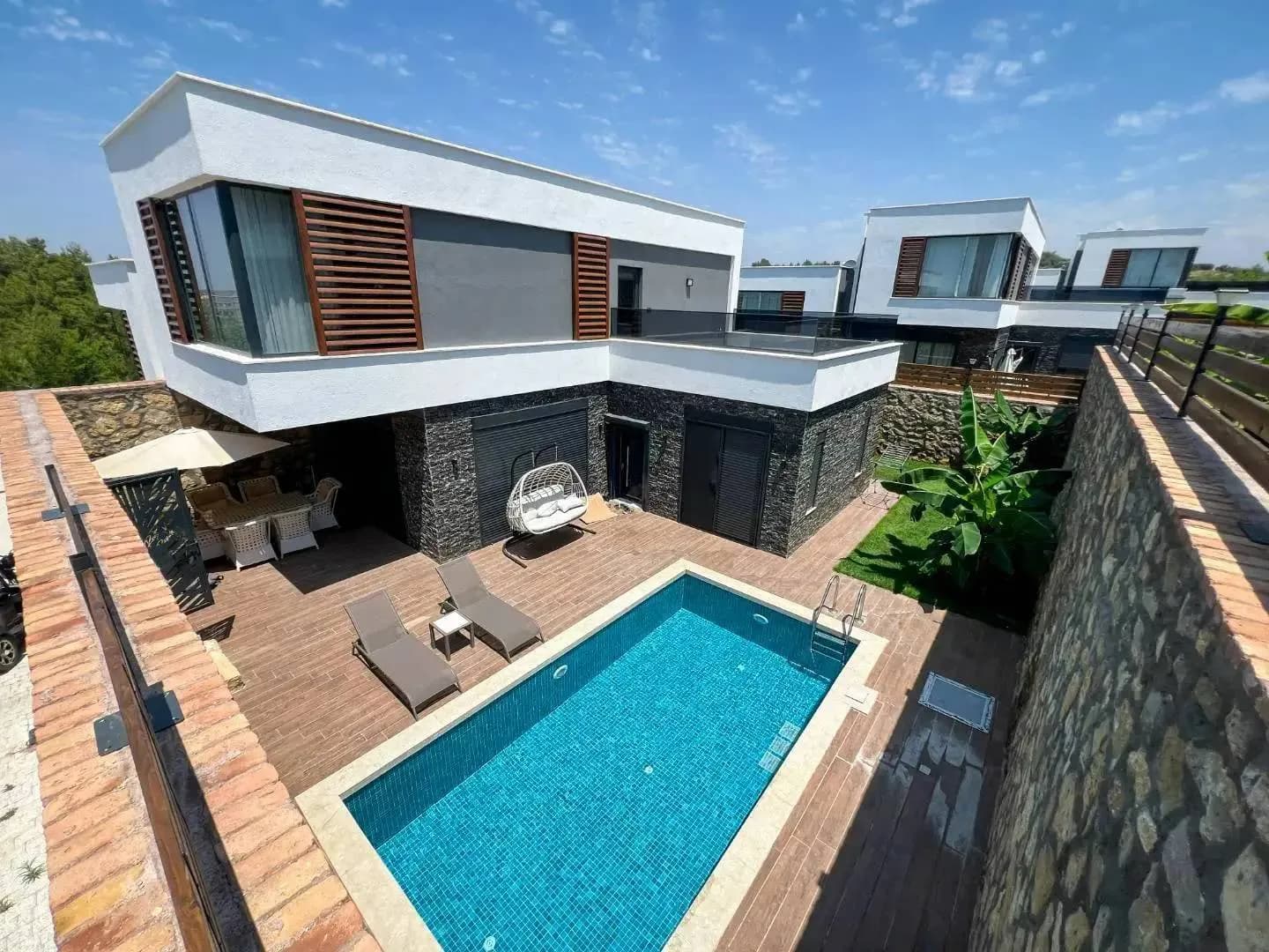 Alanya İncekum'da Site İçerisinde, Özel Havuzlu, Modern Villa görsel 2