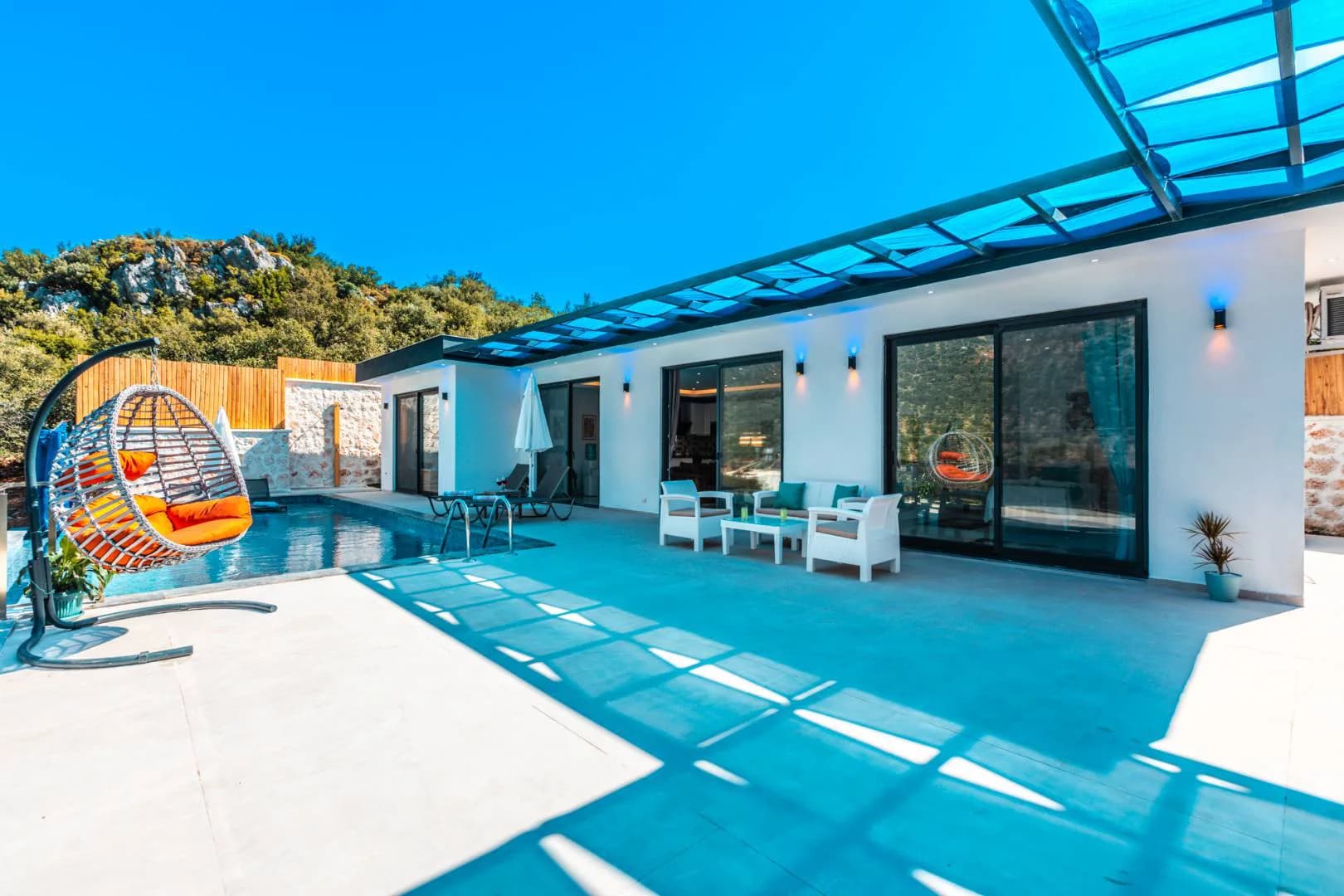 Kaş Bezirgan'da Sakin Konumda, Özel Havuzlu, Muhafazakar Villa görsel 1