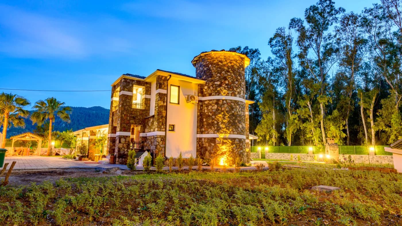 Fethiye Kayaköy'de Lüks Tasarıma Sahip, Özel Havuzlu, Bahçeli Villa görsel 3