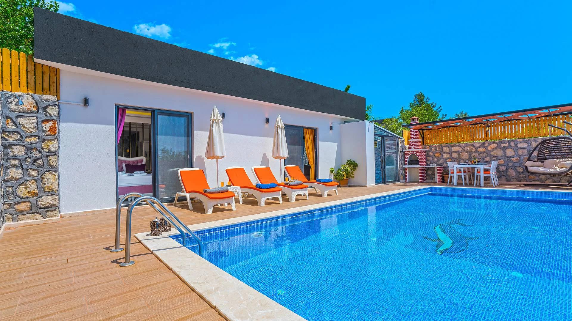 Kaş Üzümlü'de Doğa İçerisinde, Özel Havuzlu, Kiralık Villa görsel 1