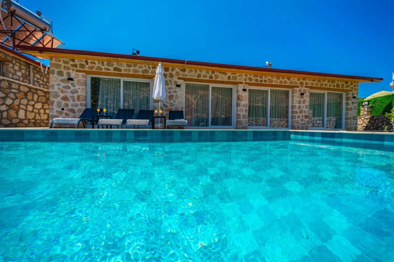 Kaş Bezirgan'da Orman Manzaralı, Özel Havuzlu, Otantik Villa görsel 1