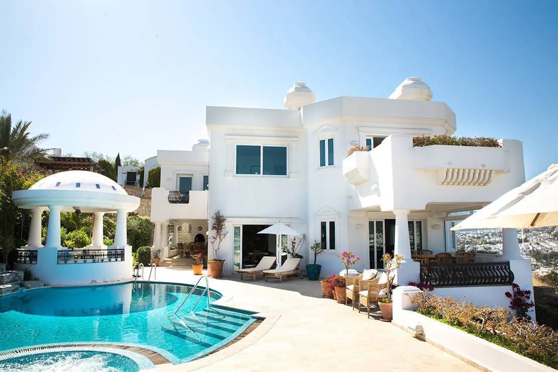 Bodrum Eskiçeşme'de Muhteşem Manzaralı, Özel Havuzlu, Modern Villa görsel 1