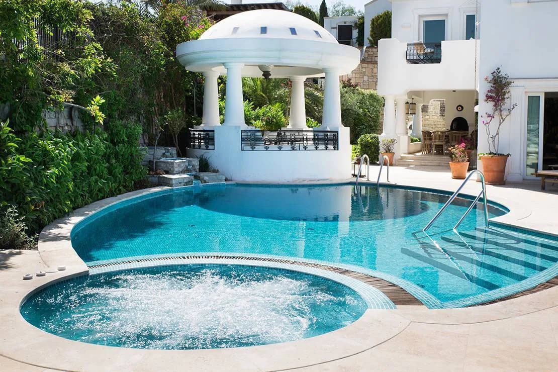 Bodrum Eskiçeşme'de Muhteşem Manzaralı, Özel Havuzlu, Modern Villa görsel 3