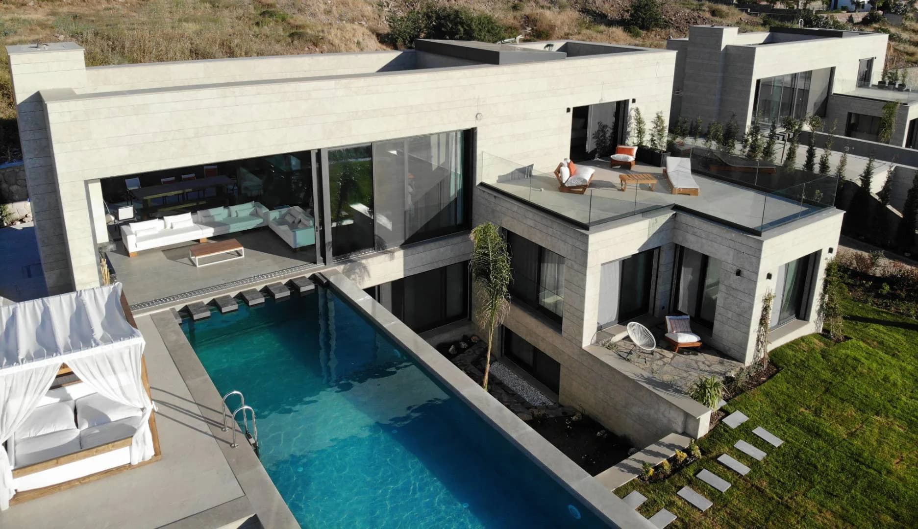 Bodrum Turgutreis'te Nefes Kesen Manzaralı, Özel Havuzlu, Lüks Villa görsel 1