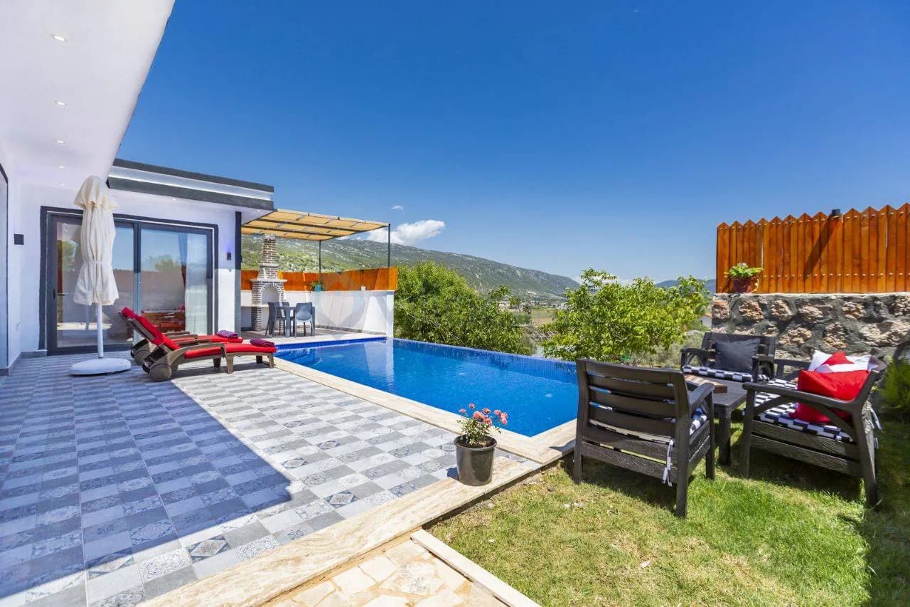 Kaş Sarıbelen'de Sakin Konumda, Özel Havuzlu, Balayı Villası görsel 2