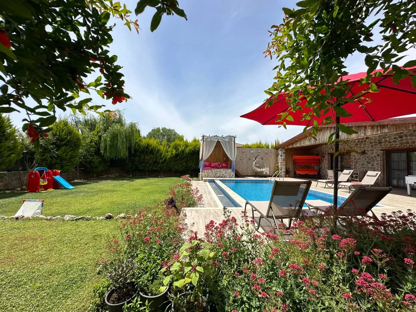 Muğla Fethiye'de Tasarımıyla Büyüleyen, Özel Havuzlu, Korunaklı Villa görsel 1